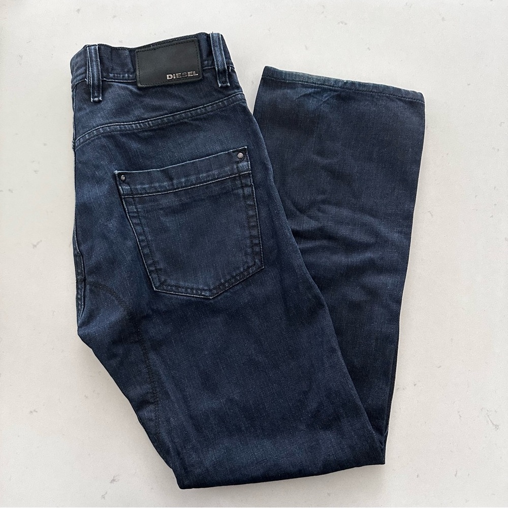 DIESEL THAYE JEANS IN DARK BLUE (WASH 0088Z)